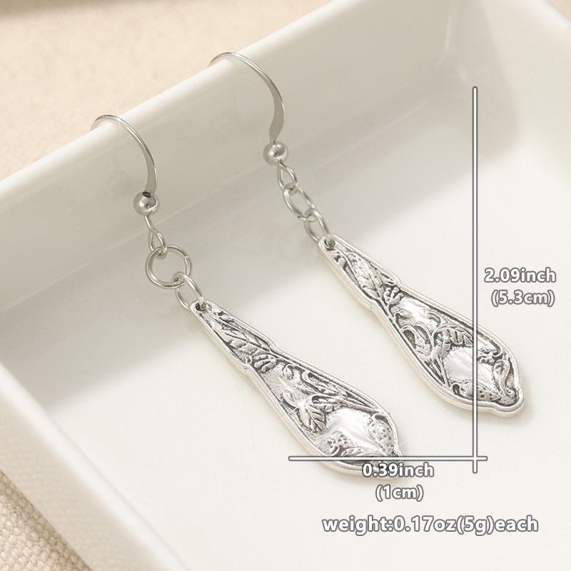 Women's Handcrafted Copper Grass Leaf Pattern Teardrop Earrings